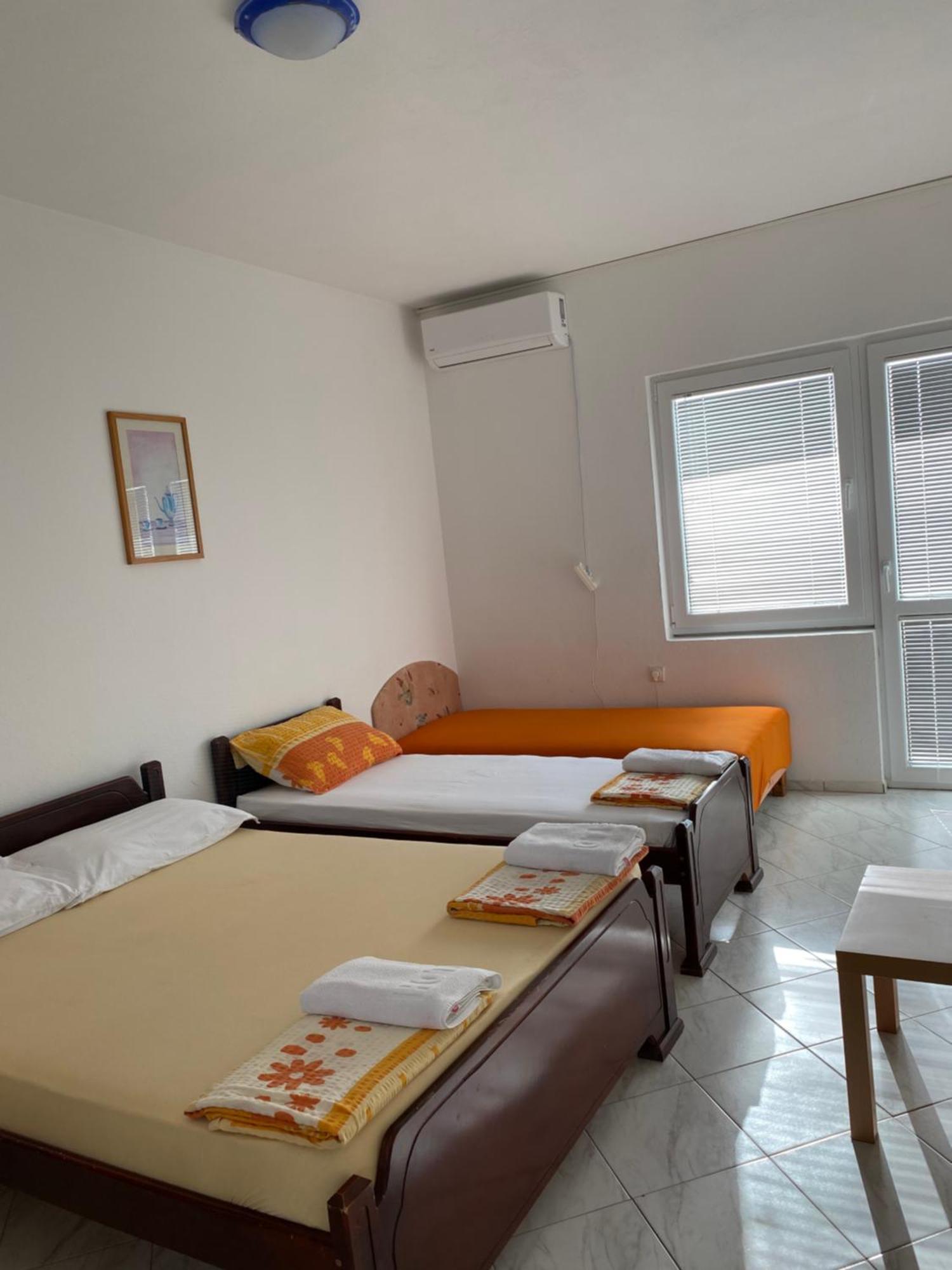 Apartments Vila Kurtagic Dobra Voda Exterior photo